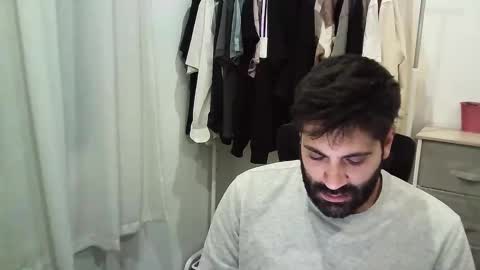 italianboybcn online show from November 2025 06:13:01 AM