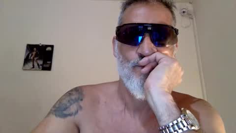 Snapshot of italiankingstripper chatting on January 2026 03:05:01 PM italiankingstripper online show from January 2026 03:05:01 PM