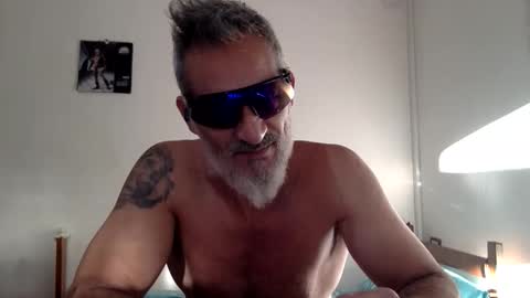 Snapshot of italiankingstripper chatting on February 2026 10:19:02 AM italiankingstripper online show from February 2026 10:19:02 AM