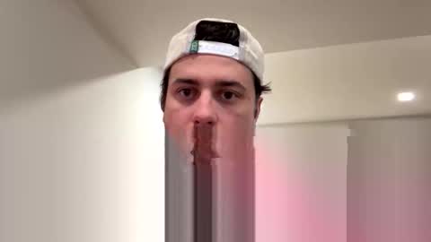 italianladd online show from November 2025 11:48:01 PM