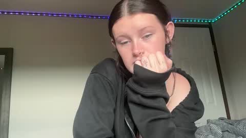 itsKaylaaa online show from June 2026 11:31:02 PM