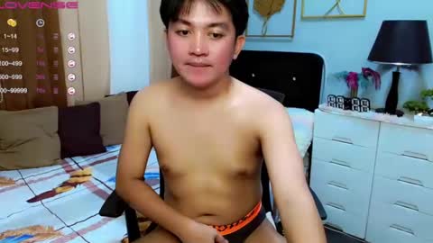 Snapshot of itsme_berniexx chatting on January 2025 05:08:01 AM ask me online show from January 2025 05:08:01 AM