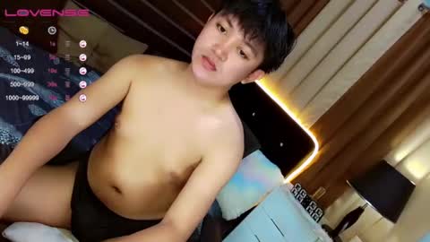 Snapshot of itsme_berniexx chatting on February 2025 04:07:02 AM ask me online show from February 2025 04:07:02 AM