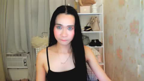 Snapshot of itsme_kat chatting on July 2026 03:43:01 PM itsme_kat online show from July 2026 03:43:01 PM