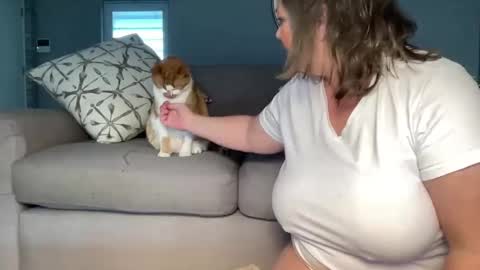 Jade online show from October 2025 04:36:02 PM