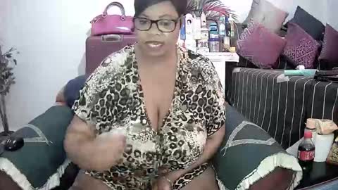 Snapshot of itumeleng74 chatting on February 2025 03:07:01 PM itumeleng74 online show from February 2025 03:07:01 PM