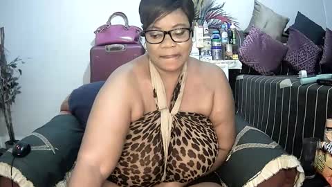 Snapshot of itumeleng74 chatting on February 2025 07:57:02 PM itumeleng74 online show from February 2025 07:57:02 PM