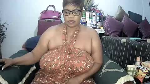 Snapshot of itumeleng74 chatting on February 2025 05:21:01 AM itumeleng74 online show from February 2025 05:21:01 AM