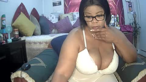 Snapshot of itumeleng74 chatting on February 2025 04:04:01 PM itumeleng74 online show from February 2025 04:04:01 PM
