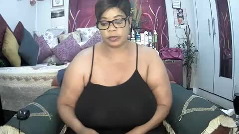 Snapshot of itumeleng74 chatting on February 2025 03:43:01 PM itumeleng74 online show from February 2025 03:43:01 PM