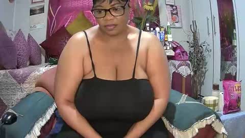 Snapshot of itumeleng74 chatting on September 2025 06:02:01 AM itumeleng74 online show from September 2025 06:02:01 AM