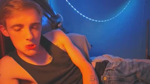 itzd123 online show from April 2026 08:06:02 AM