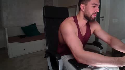 IvanHydee online show from January 2026 06:07:02 AM