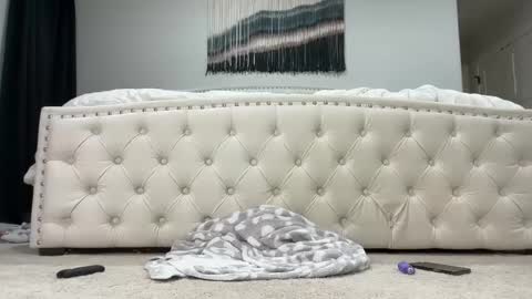 ivey jade online show from September 2025 03:10:01 AM