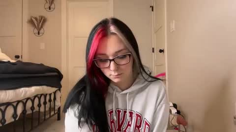 ivey jade online show from October 2025 05:57:02 AM