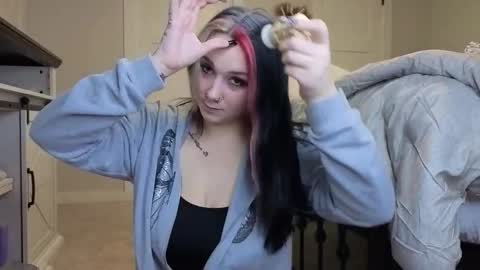 ivey jade online show from November 2025 05:21:01 AM