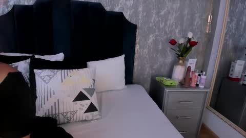 Ivi jones online show from April 2026 12:30:01 PM