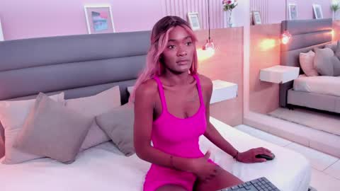 Ivonne Duval  online show from April 2026 01:30:01 PM