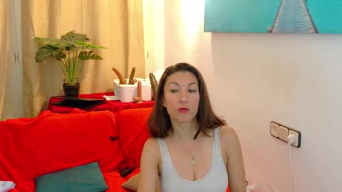 Ivonne online show from March 2026 09:46:01 AM