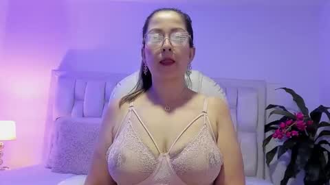 N A T H A L Y   online show from October 2025 04:10:02 AM