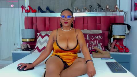 Snapshot of ivonsanchez chatting on January 2026 03:20:01 AM IVONSANCHEZ online show from January 2026 03:20:01 AM