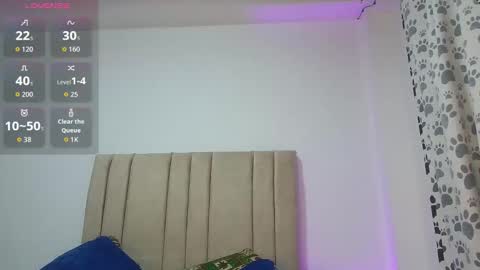 Snapshot of ivory3333 chatting on December 2025 12:51:01 AM Quee kitty33 cam online show from December 2025 12:51:01 AM