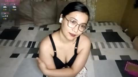 Snapshot of ivory_vibe chatting on January 2026 01:15:02 PM Hey EveryoneIm ElzaGlad to see you in my room online show from January 2026 01:15:02 PM