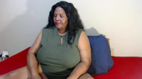 Snapshot of ivorytits48 chatting on June 2026 07:17:01 PM IVORYTITS48 online show from June 2026 07:17:01 PM
