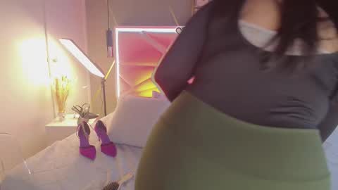 Snapshot of ivy_soul chatting on October 2025 12:04:01 PM IVY online show from October 2025 12:04:01 PM