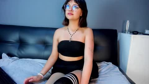 IVY GOTH online show from February 2026 07:19:02 PM