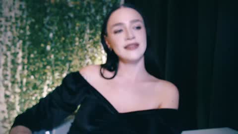 Snapshot of ivyjonson chatting on January 2025 06:39:01 PM Miss Ivy online show from January 2025 06:39:01 PM