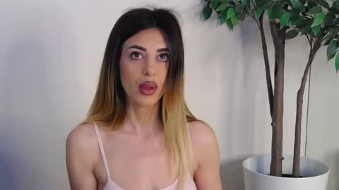 IvyLustt online show from May 2026 05:46:01 AM