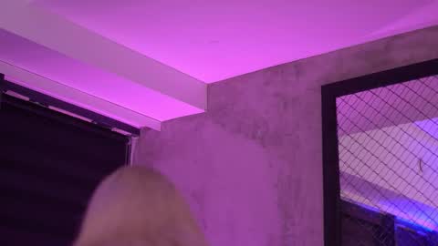 IvyRowa online show from November 2025 06:51:01 PM