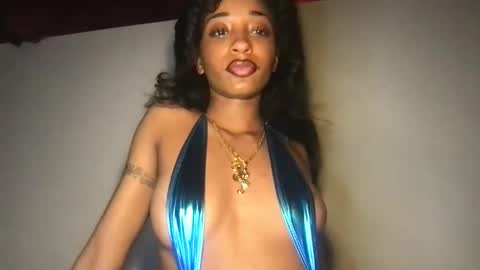 Snapshot of ivyskye_ chatting on May 2026 07:30:01 PM ivyskye_ online show from May 2026 07:30:01 PM
