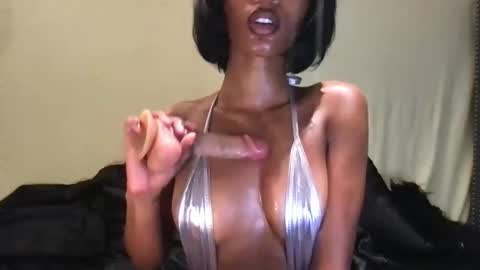 Snapshot of ivyskye_ chatting on June 2026 12:36:02 AM ivyskye_ online show from June 2026 12:36:02 AM