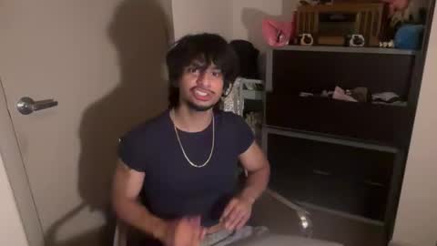 N online show from November 2025 04:11:01 AM