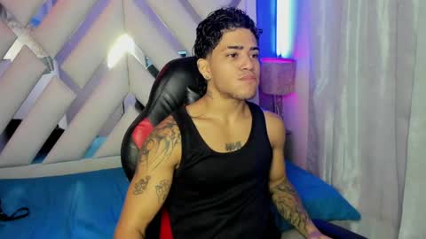 Snapshot of izaak_taylor7 chatting on May 2026 12:43:01 PM izaack online show from May 2026 12:43:01 PM