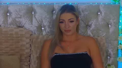 Izabella online show from July 2026 03:00:02 AM