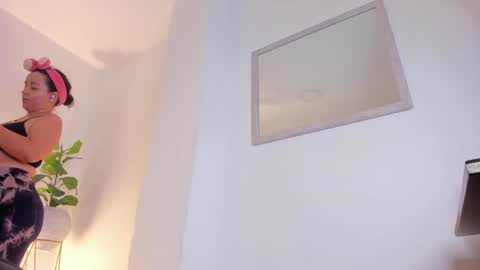 Iza online show from February 2025 02:12:02 AM