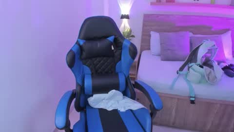 Iza online show from September 2025 01:11:01 PM