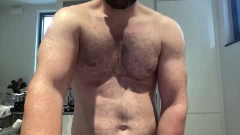 Izylduur online show from September 2025 08:14:02 AM