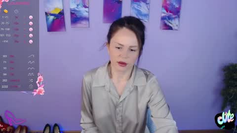 Snapshot of izzy_cam chatting on December 2024 05:48:01 AM Queen of nylon Victoria online show from December 2024 05:48:01 AM