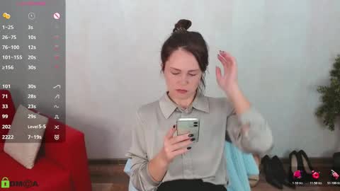 Queen of nylon  Victoria online show from October 2025 04:49:02 AM