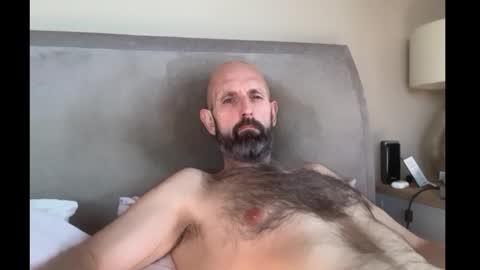 izzysboytoy1 online show from March 2026 10:43:01 AM