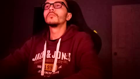 Yoursexxyguy online show from February 2025 11:01:01 PM