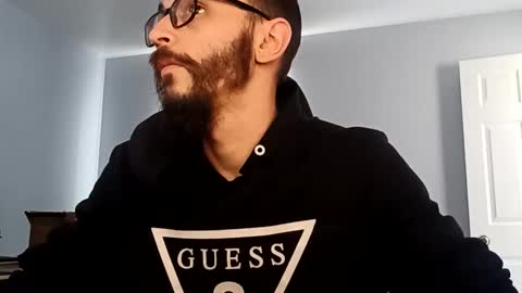 Yoursexxyguy online show from February 2026 07:32:02 PM