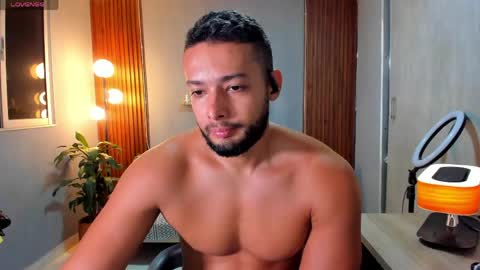 Calix  Independient model Insta and twt Calixsnake online show from April 2026 11:35:02 PM