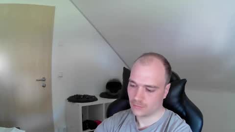 Snapshot of j_german783377 chatting on April 2026 09:35:01 AM here4y online show from April 2026 09:35:01 AM