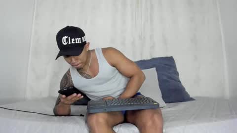 Snapshot of j_musiry chatting on December 2024 08:00:02 AM i am juan musiry independent model online show from December 2024 08:00:02 AM