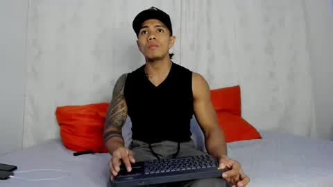 Snapshot of j_musiry chatting on March 2025 05:44:02 AM i am juan musiry independent model online show from March 2025 05:44:02 AM